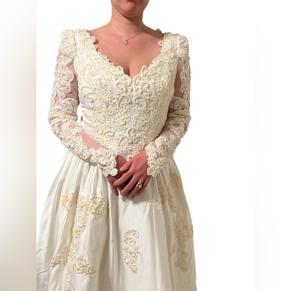 Wedding dress ivory satin w/ lace long sleeve, pearl beading & matching cape. S - Picture 7 of 17